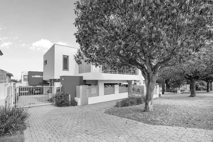 3/153 Westview  Street