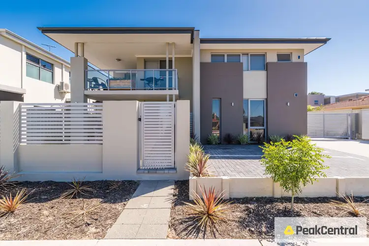 2/210 Kooyong Road