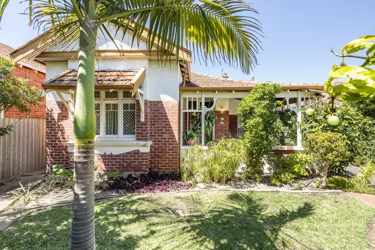 82 Rookwood Street, Menora WA 6050