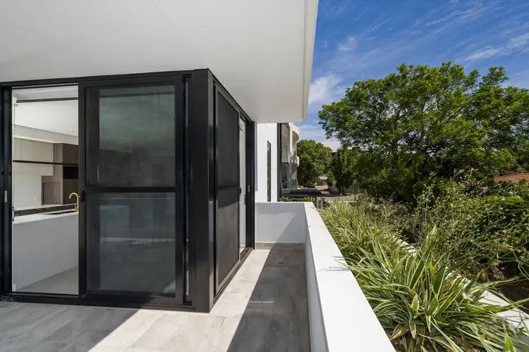 104/17 Clydesdale Street