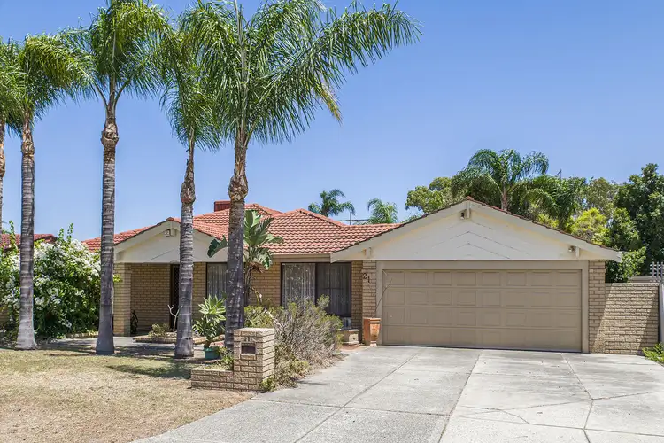 21 Wateredge Road, Thornlie WA 6108