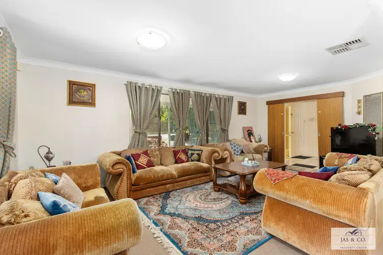 74 Connemara Drive, Thornlie WA 6108