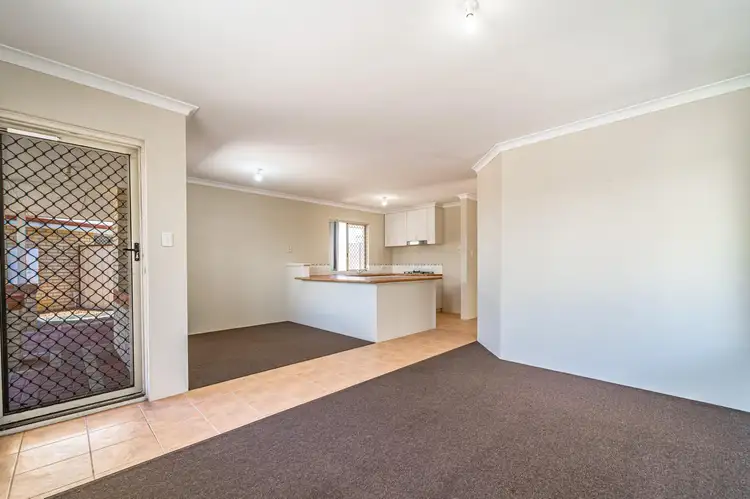 8B Frome Way, Cooloongup WA 6168