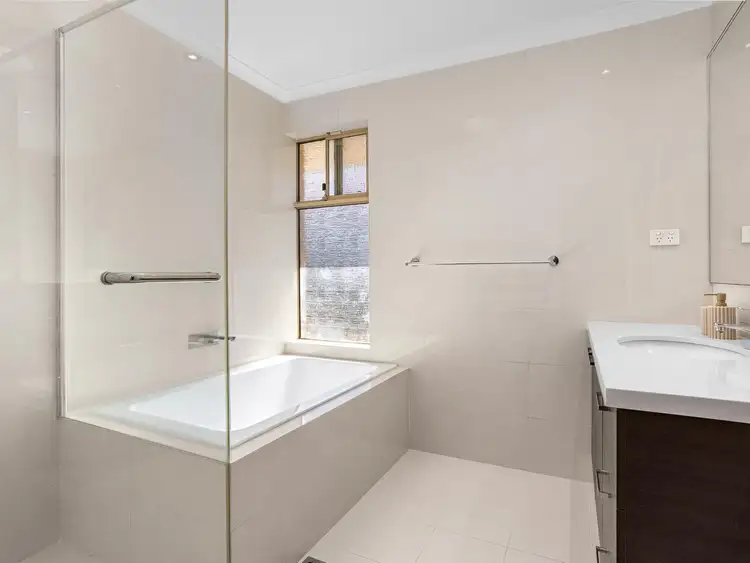 Fifth view of Homely house listing, 4 Donavon Rise, Murdoch WA 6150