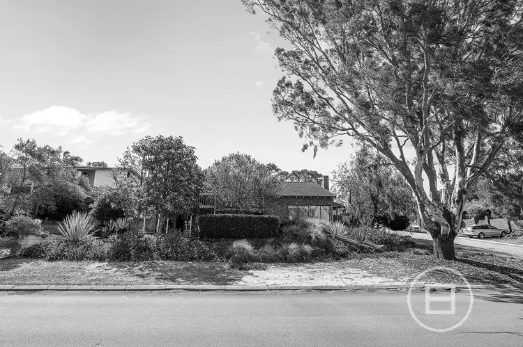 4 Isham Close