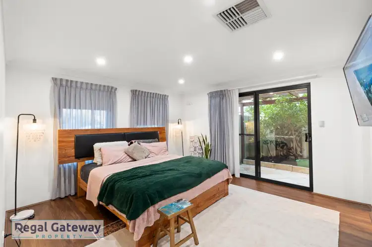 Fourth view of Homely house listing, 3 Jouisannce Bend, Atwell WA 6164