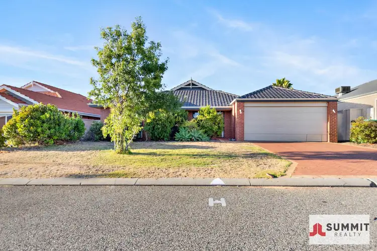 24 Ravenglass Crescent