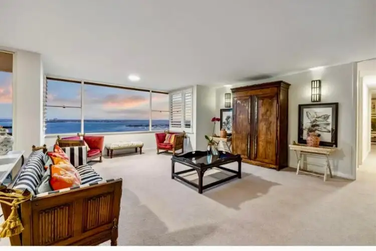 18W/16 Kings Park Ave, Crawley WA 6009