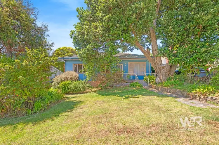 10 Halifax Street, Mount Melville WA 6330