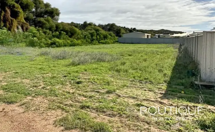 3 Edwards Street, Dongara WA 6525