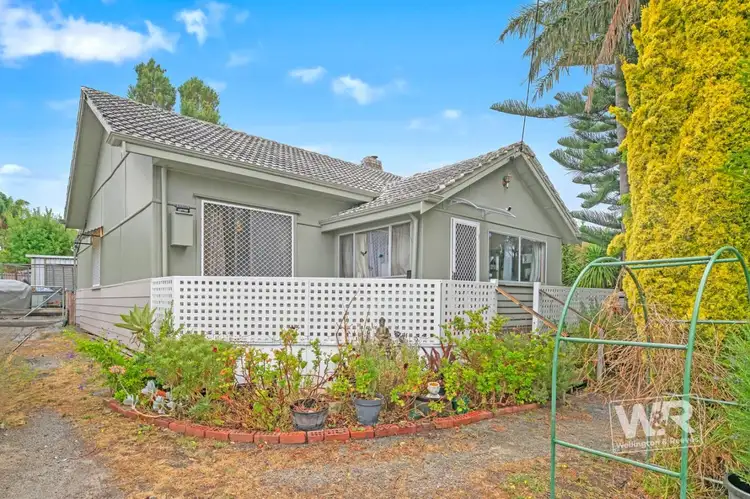 12 Banks Street, Lockyer WA 6330