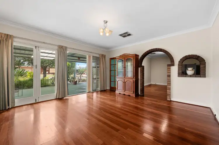 16 Exbury Road, Armadale WA 6112