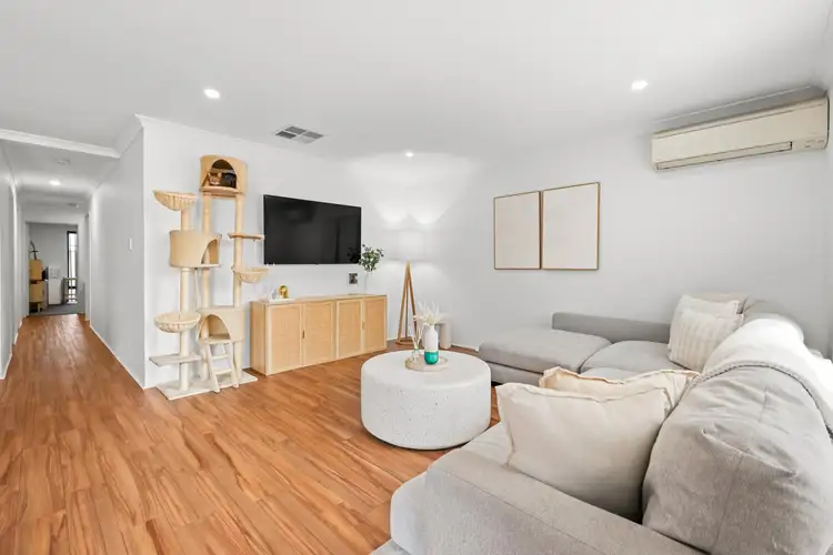Second view of Homely house listing, 6 Wolfson Way, Piara Waters WA 6112