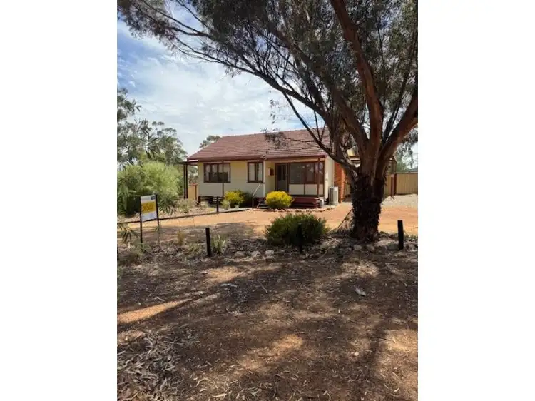 37 Murphy Street, Corrigin WA 6375