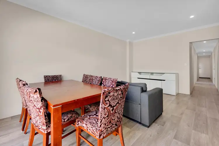 8 Impressa View, Piara Waters WA 6112