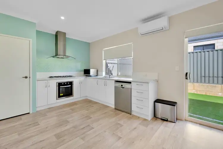 Fifth view of Homely house listing, 8 Impressa View, Piara Waters WA 6112
