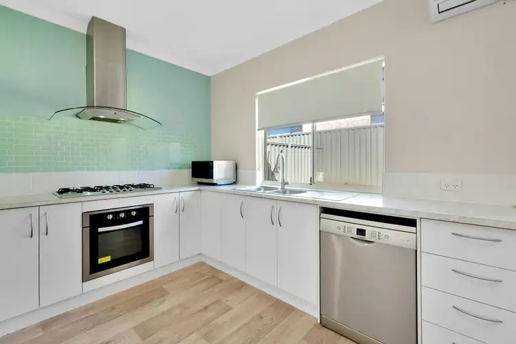 Sixth view of Homely house listing, 8 Impressa View, Piara Waters WA 6112