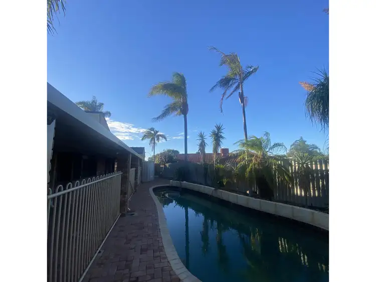 7 Murray Place