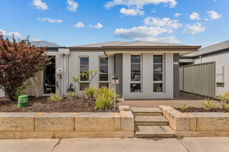 8 Wolfson Way, Piara Waters WA 6112