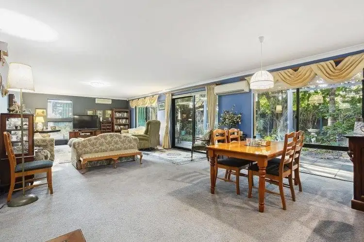 12 Thompson Road, Bassendean WA 6054