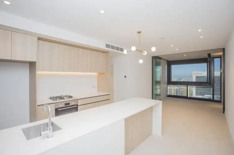 2508/8 Milligan Street