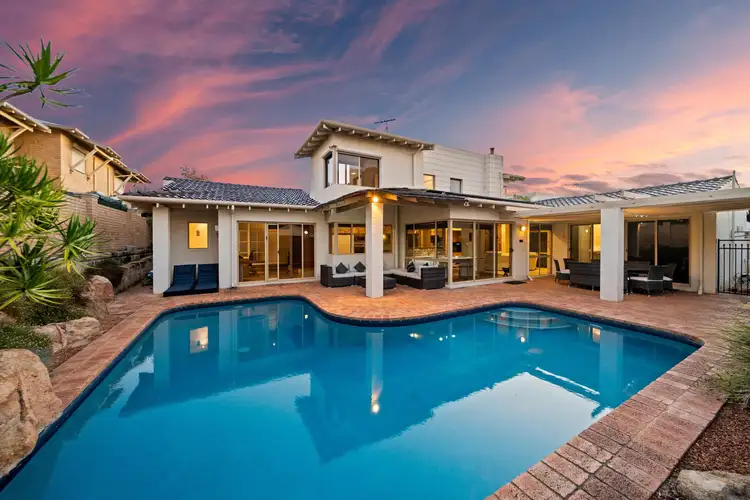9 Mandara Court