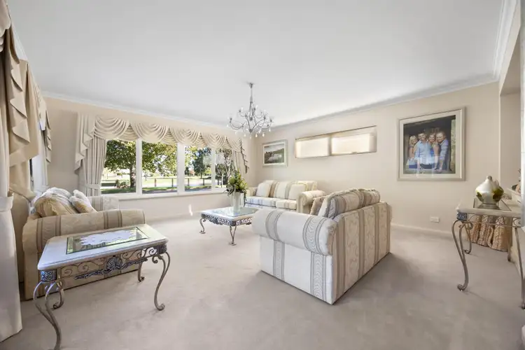 Sixth view of Homely house listing, 2 Burford Place, Canning Vale WA 6155