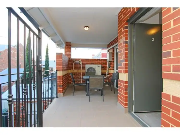 2/11 Mcmillan Street, Victoria Park WA 6100