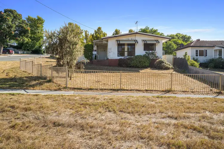 33 Beacham Crescent