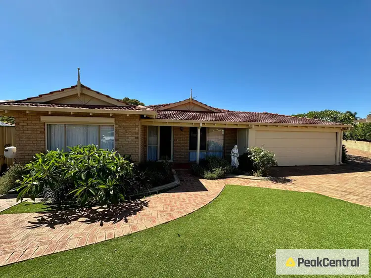 15A Landor Gardens, Woodvale WA 6026