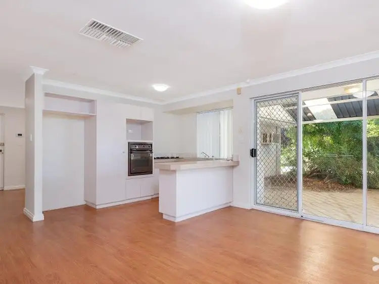2 Daley Close, Atwell WA 6164
