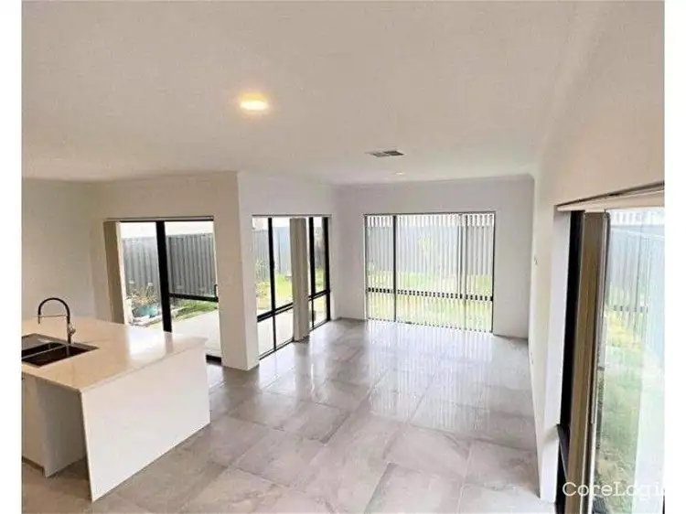 43 Stithians Avenue