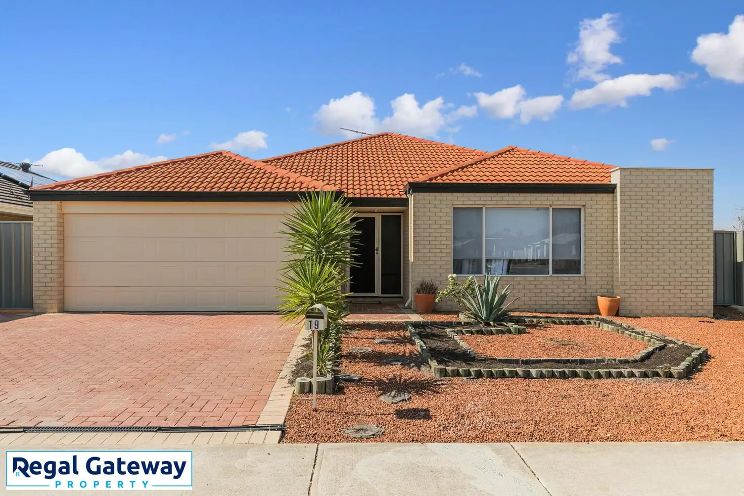 Main view of Homely house listing, 19 London Link, Aubin Grove WA 6164