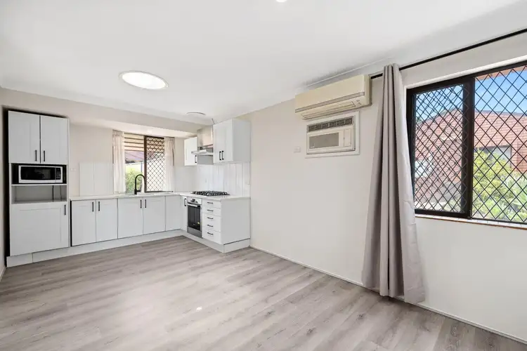 Sixth view of Homely villa listing, 2/333 Daly Street, Belmont WA 6104