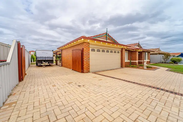 9 Mirror Cove, Waikiki WA 6169