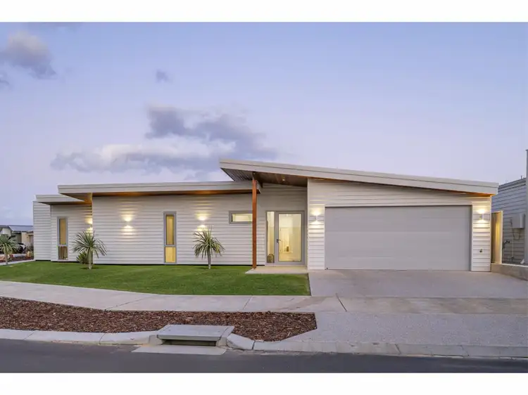 59 Kawana Boulevard