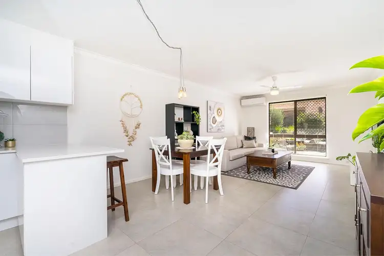 Fifth view of Homely villa listing, 2/9 Dover Road, Scarborough WA 6019