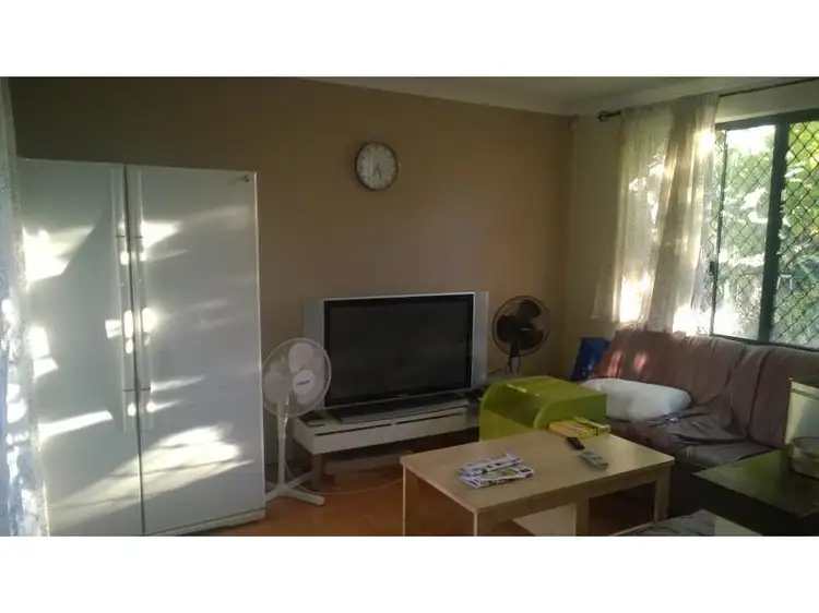 Master Room 28C Farnham Street, Bentley WA 6102