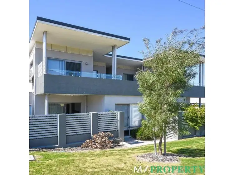 2/8 Wynyard Street
