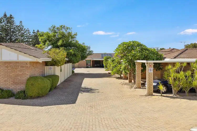 9/98 Simpson Avenue, Rockingham WA 6168