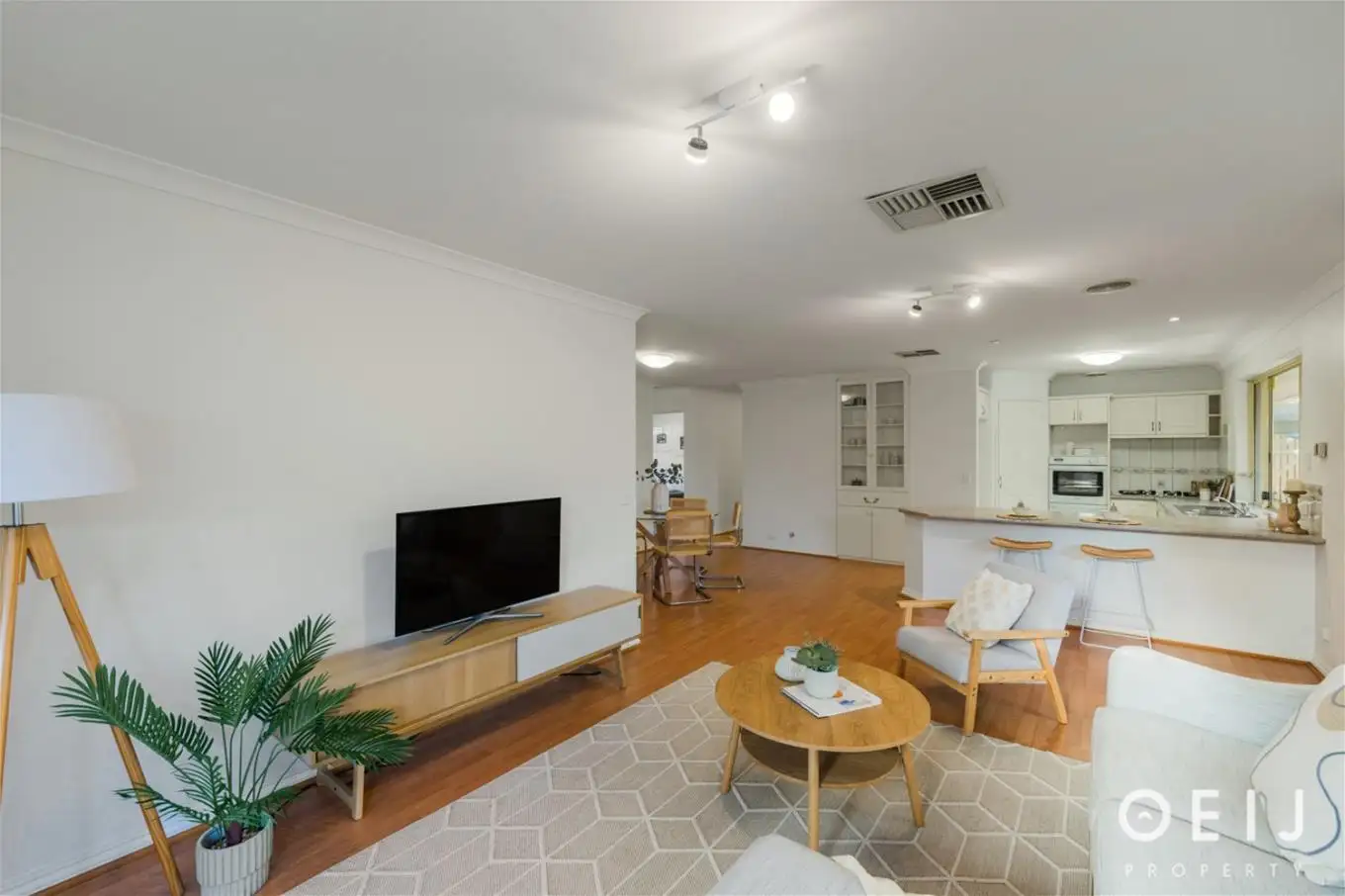 Main view of Homely house listing, 6 Parkland Trail, Canning Vale WA 6155