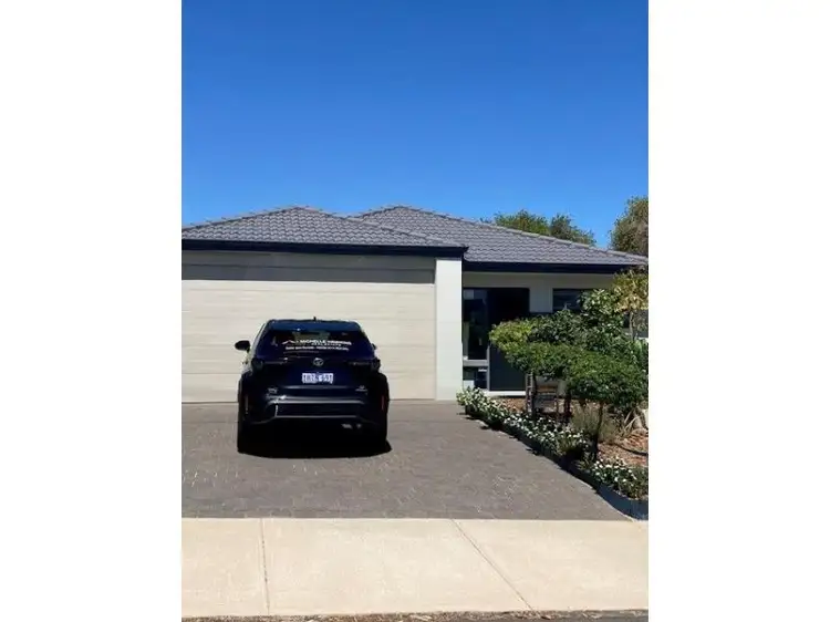 86 McDonald Street