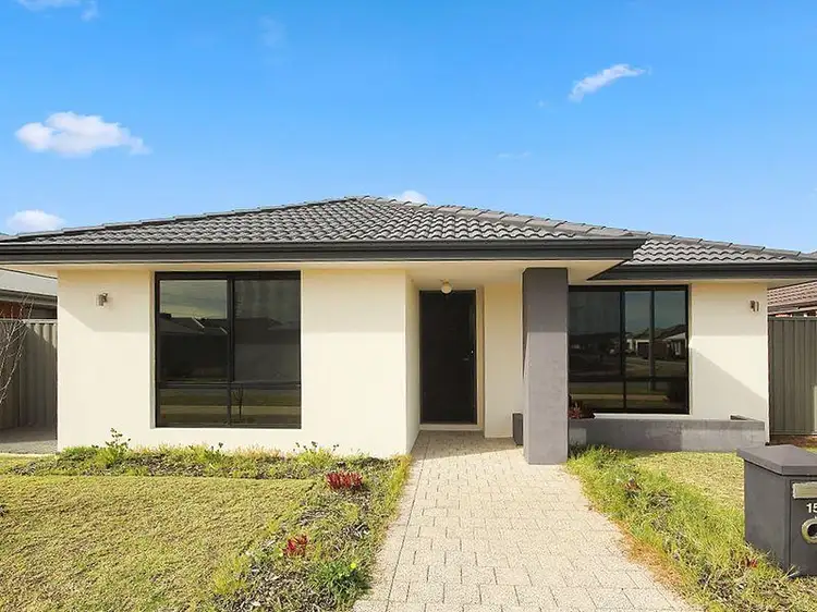 15 Mayor Street