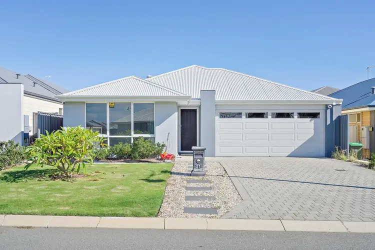 21 McPhee Road, Hammond Park WA 6164