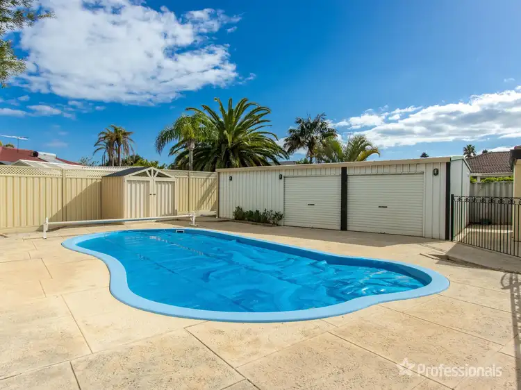 5 Toulouse Way, Port Kennedy WA 6172