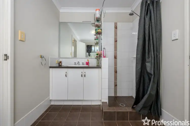 Sixth view of Homely house listing, 8 Alondro Way, Meadow Springs WA 6210