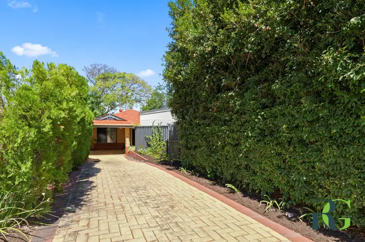 33A Coleman Crescent, Melville WA 6156
