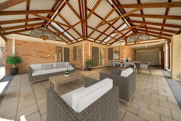 34 Berkshire Drive, Beldon WA 6027
