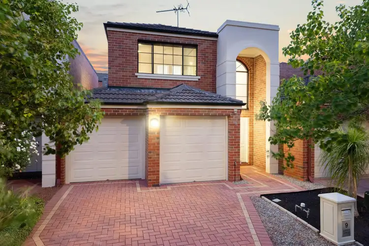 9 Leeder Street, Glendalough WA 6016