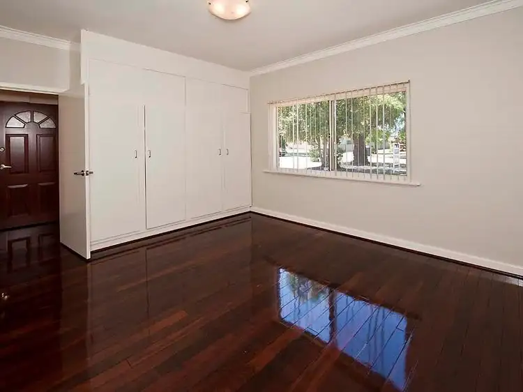 19 Pegus Street, Thornlie WA 6108